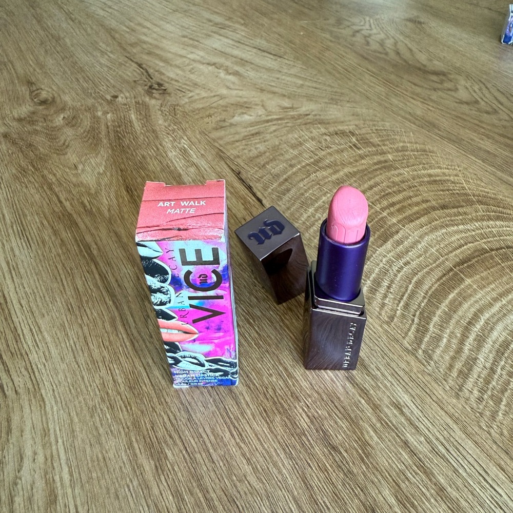 Urban Decay Vice Lipstick - Art Walk Matte Pink